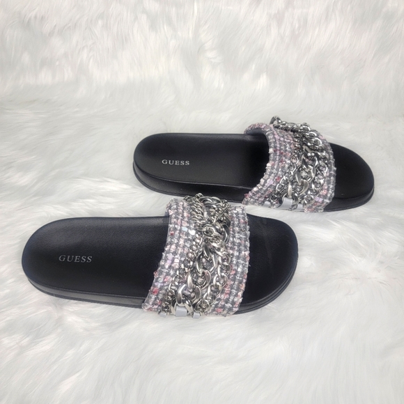 Guess faux fur slides sandals. - Picture 2 of 8